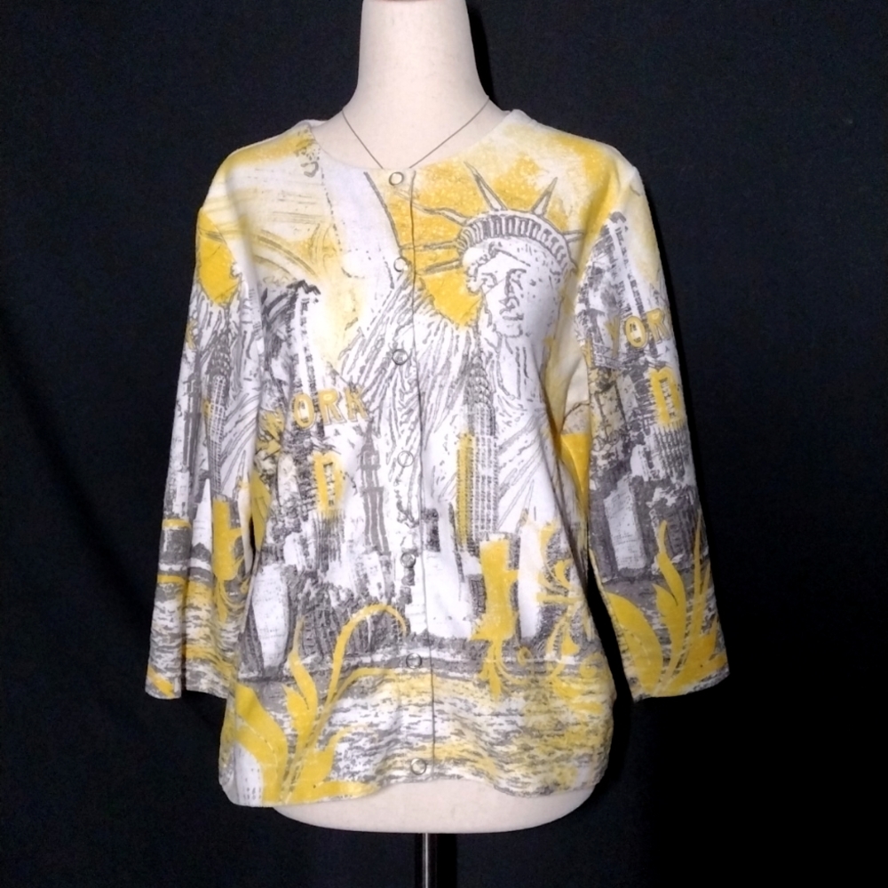 Onque Casuals Gray, White, & Yellow New York Skyline Button Up Jacket Size M